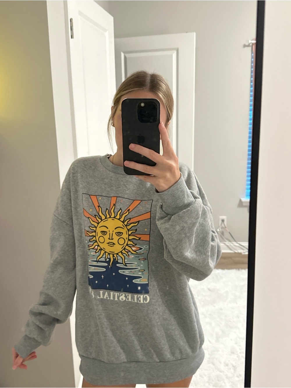 SHEIN Gray Crewneck Sweatshirt with Sun Graphic
